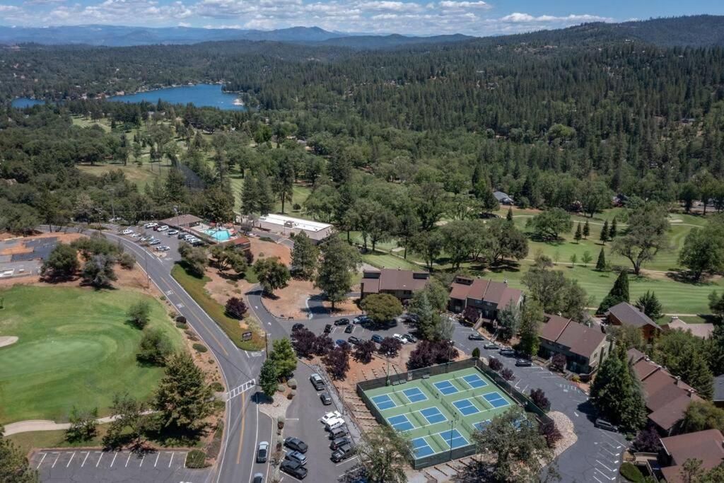 New Luxury Lake House In Pine Mountain Lake Close To Yosemite! Perfect For All Seasons! Great For Retreats, Getaways, Celebrations, And More! 格罗夫兰 外观 照片
