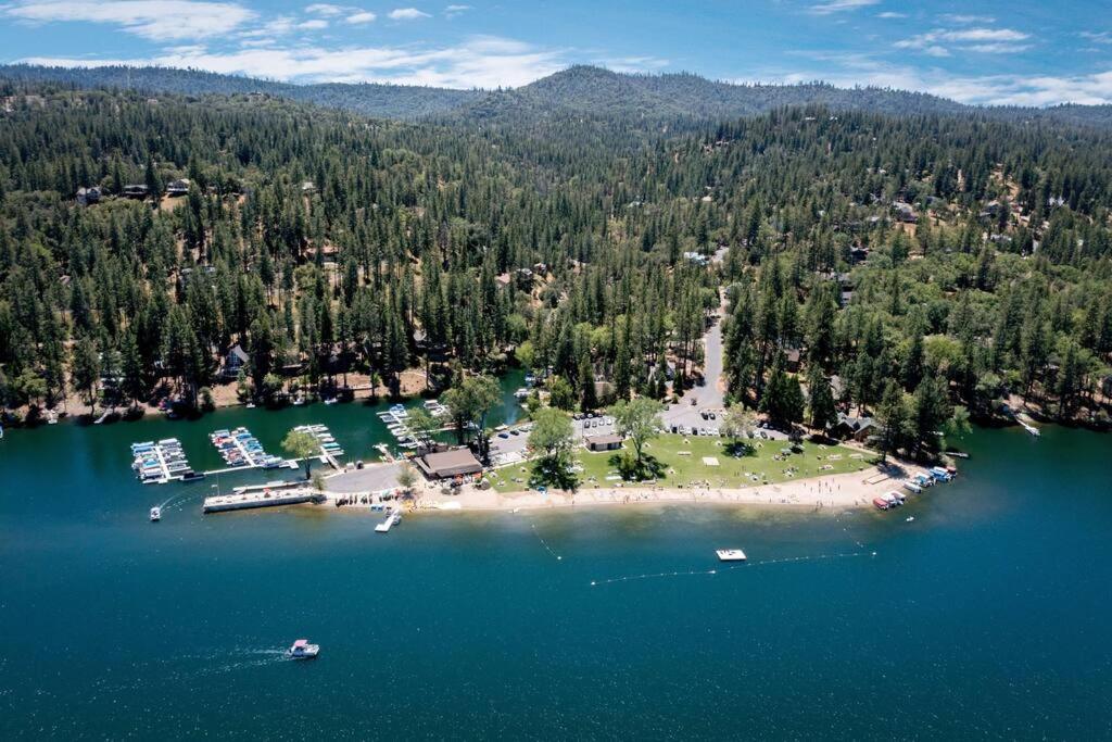 New Luxury Lake House In Pine Mountain Lake Close To Yosemite! Perfect For All Seasons! Great For Retreats, Getaways, Celebrations, And More! 格罗夫兰 外观 照片