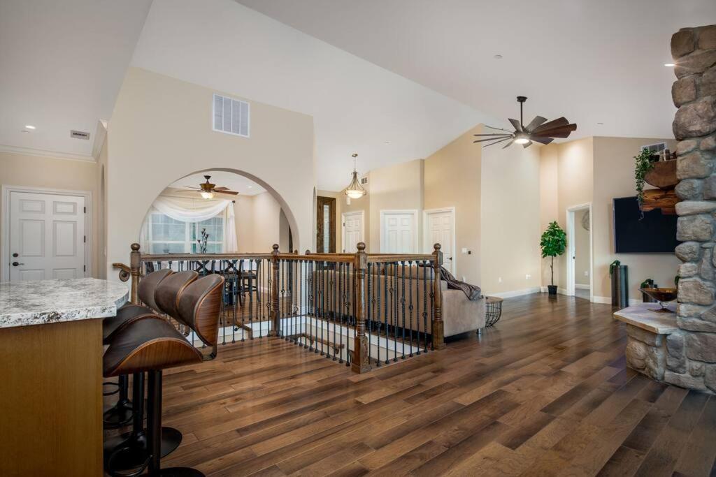 New Luxury Lake House In Pine Mountain Lake Close To Yosemite! Perfect For All Seasons! Great For Retreats, Getaways, Celebrations, And More! 格罗夫兰 外观 照片
