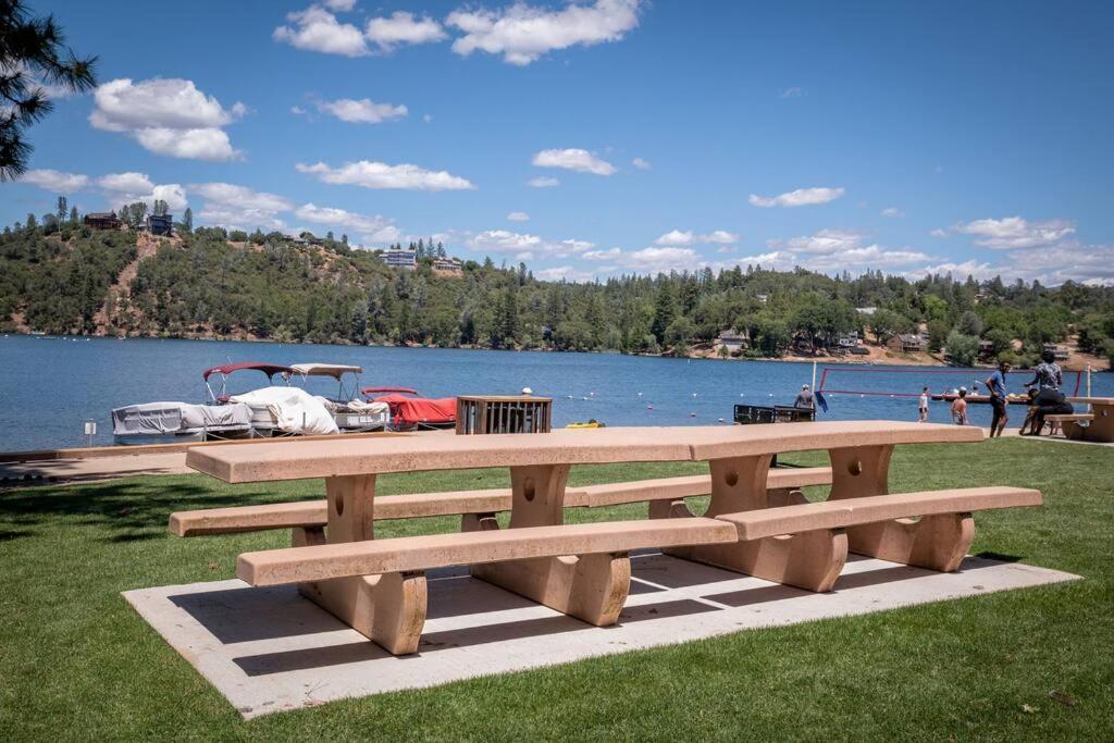 New Luxury Lake House In Pine Mountain Lake Close To Yosemite! Perfect For All Seasons! Great For Retreats, Getaways, Celebrations, And More! 格罗夫兰 外观 照片