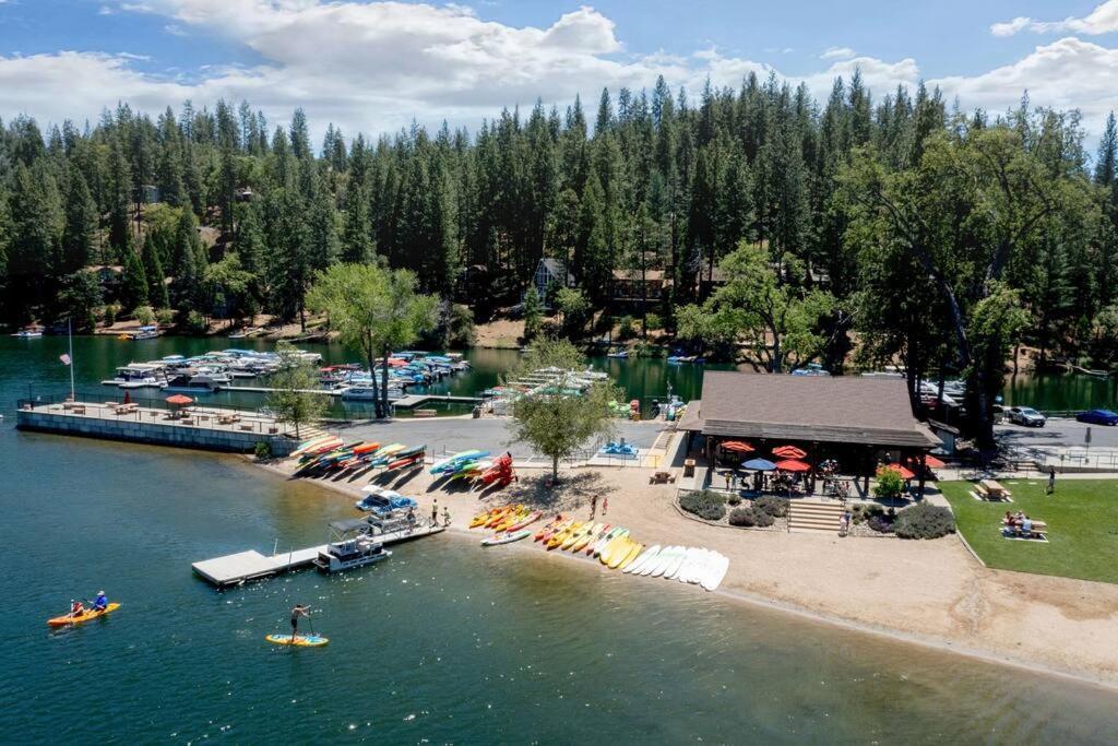New Luxury Lake House In Pine Mountain Lake Close To Yosemite! Perfect For All Seasons! Great For Retreats, Getaways, Celebrations, And More! 格罗夫兰 外观 照片