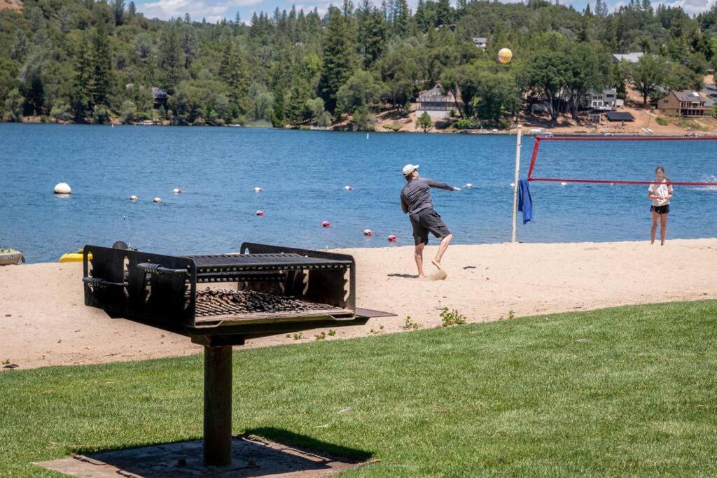New Luxury Lake House In Pine Mountain Lake Close To Yosemite! Perfect For All Seasons! Great For Retreats, Getaways, Celebrations, And More! 格罗夫兰 外观 照片
