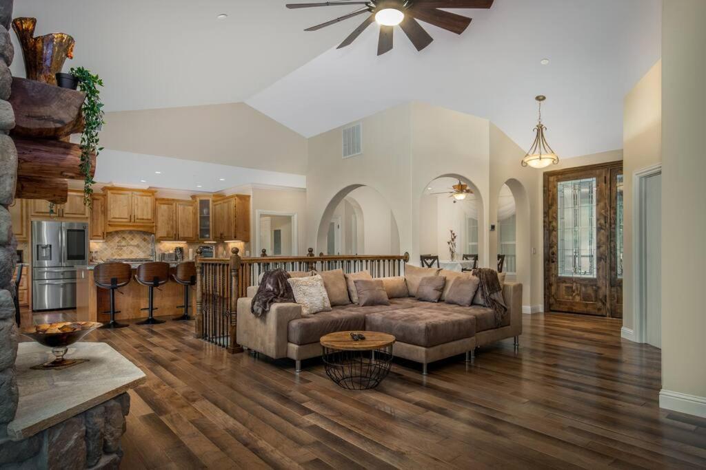 New Luxury Lake House In Pine Mountain Lake Close To Yosemite! Perfect For All Seasons! Great For Retreats, Getaways, Celebrations, And More! 格罗夫兰 外观 照片