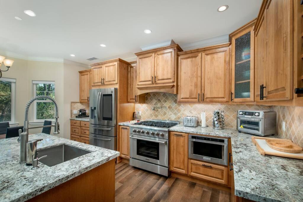 New Luxury Lake House In Pine Mountain Lake Close To Yosemite! Perfect For All Seasons! Great For Retreats, Getaways, Celebrations, And More! 格罗夫兰 外观 照片