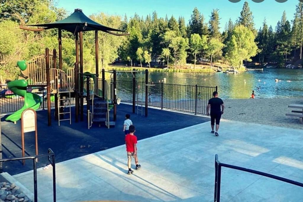 New Luxury Lake House In Pine Mountain Lake Close To Yosemite! Perfect For All Seasons! Great For Retreats, Getaways, Celebrations, And More! 格罗夫兰 外观 照片