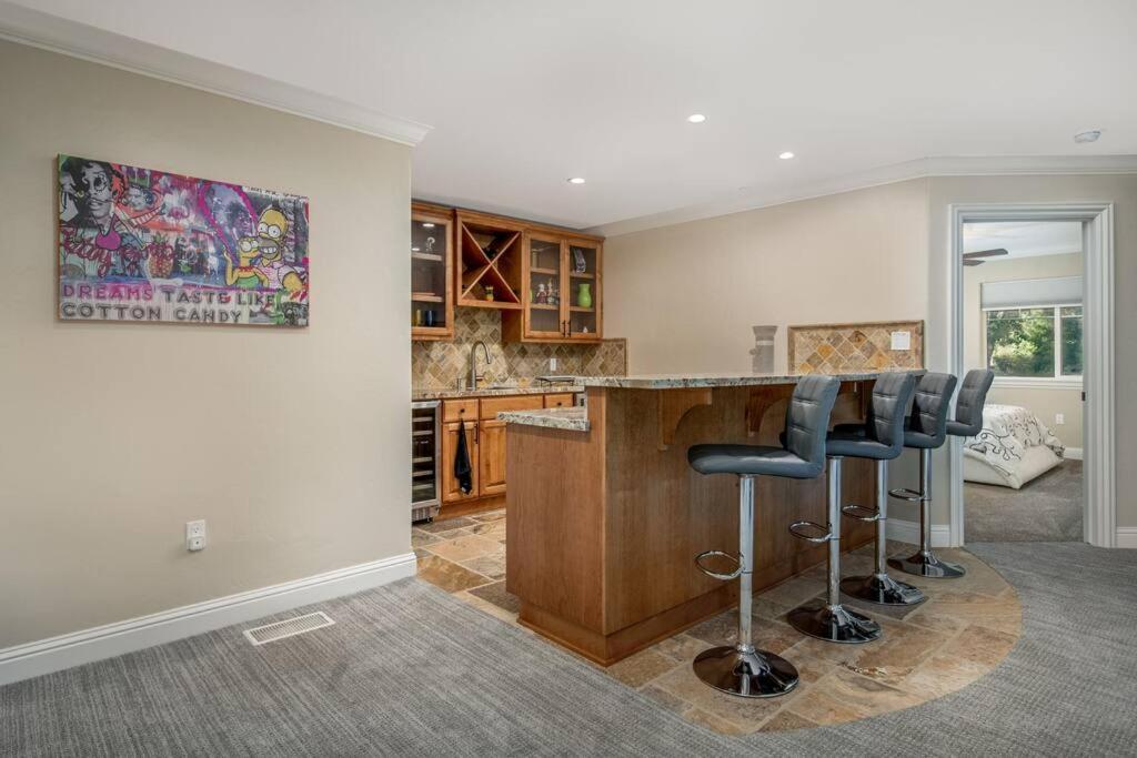 New Luxury Lake House In Pine Mountain Lake Close To Yosemite! Perfect For All Seasons! Great For Retreats, Getaways, Celebrations, And More! 格罗夫兰 外观 照片