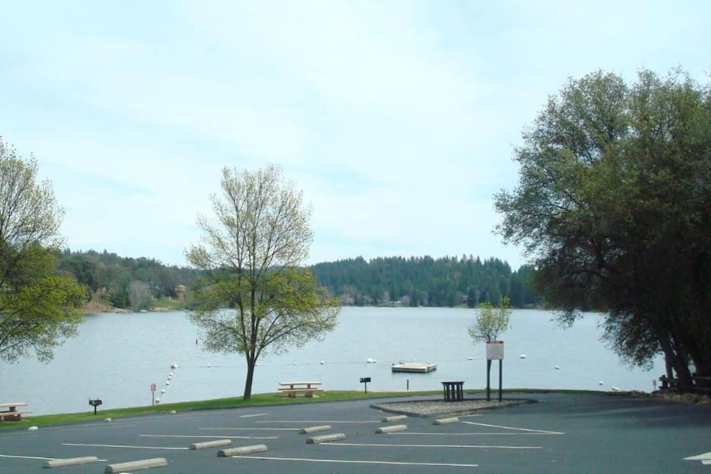 New Luxury Lake House In Pine Mountain Lake Close To Yosemite! Perfect For All Seasons! Great For Retreats, Getaways, Celebrations, And More! 格罗夫兰 外观 照片
